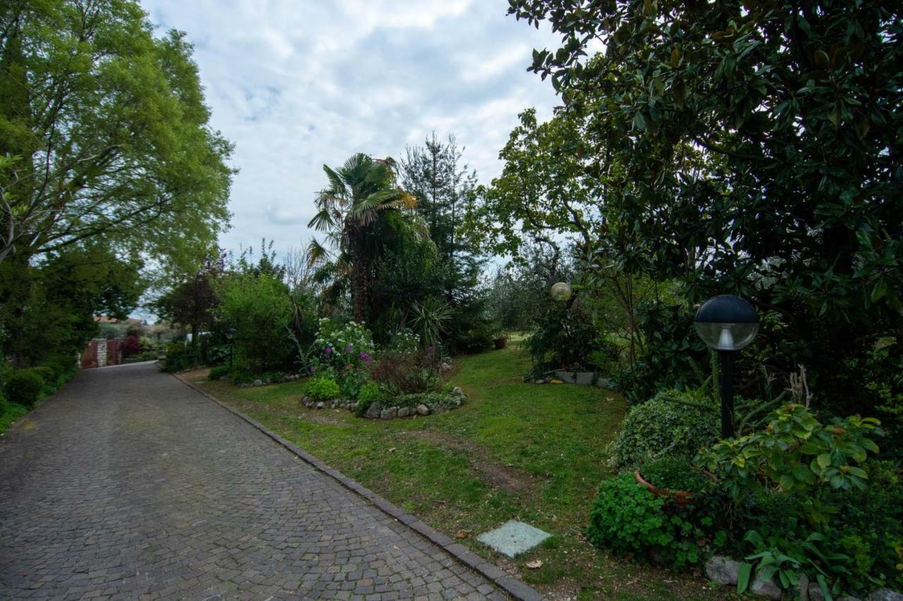 El Rincon Del Artista Bed & Breakfast Soiano Del Lago Exterior foto